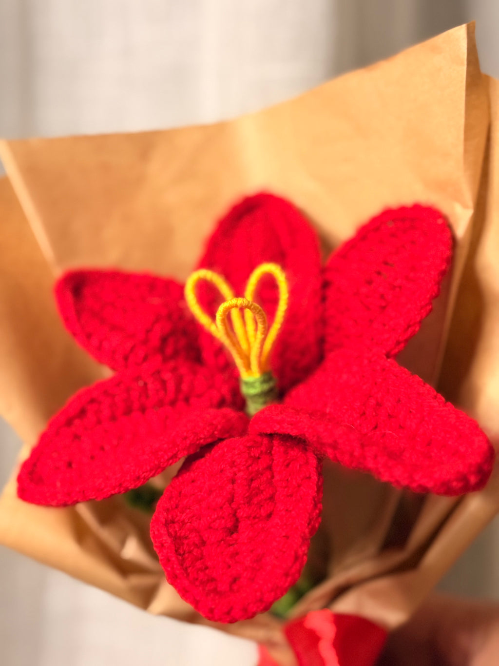 RED LILY BOUQUET
